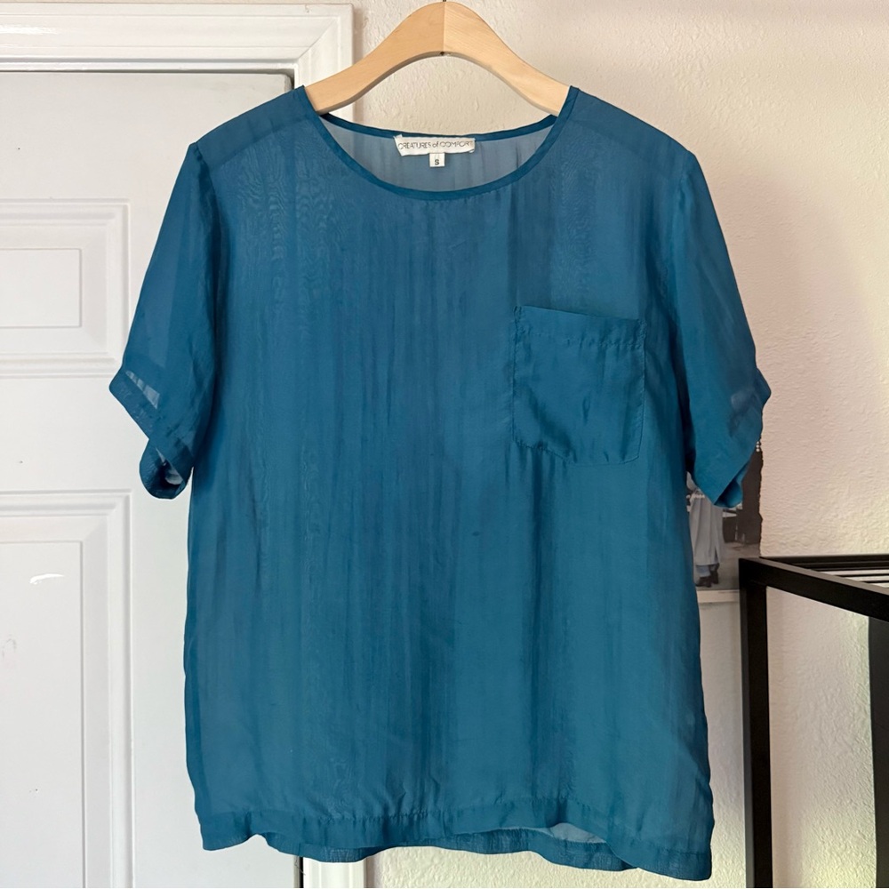 CREATURES OF COMFORT blue silk boxy cropped crew neck short sleeve top‎ tee